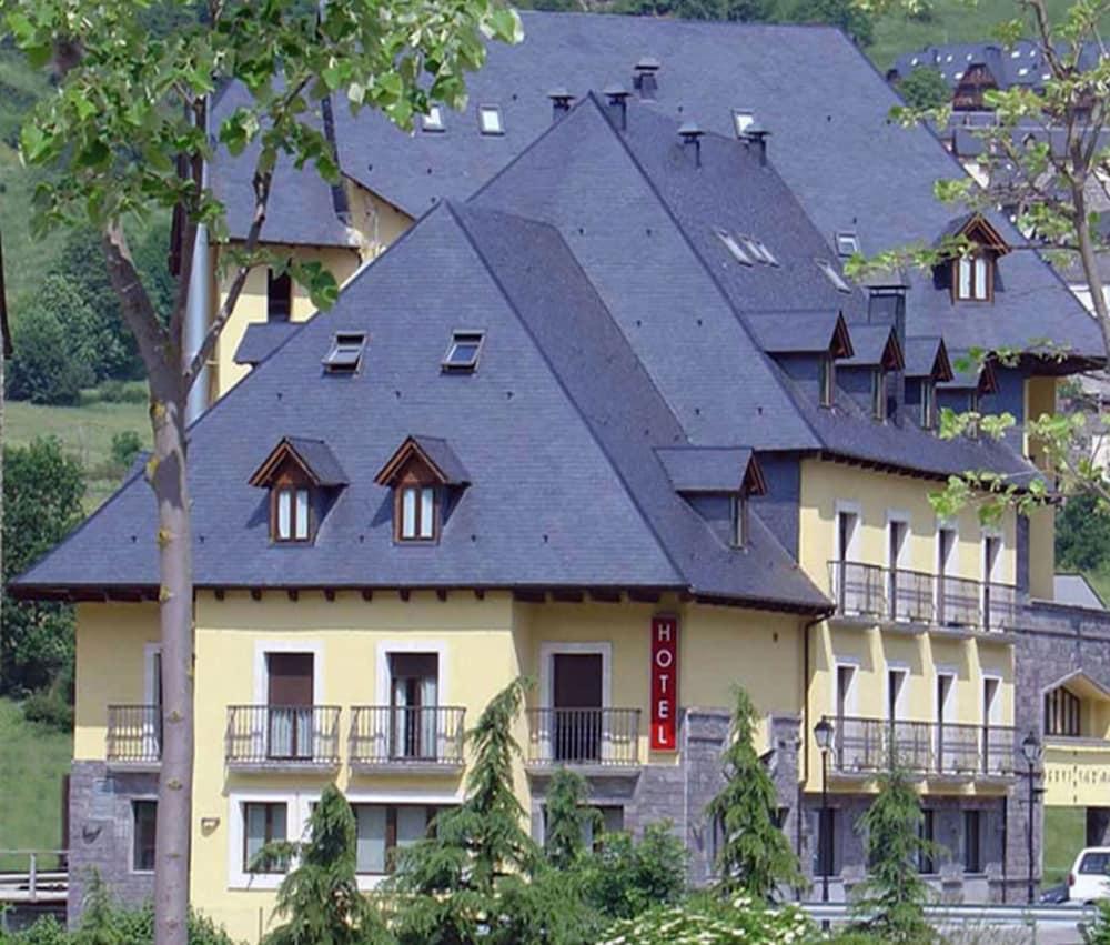 Hotel Spa Acevi Val D'Aran Vielha Exteriér fotografie